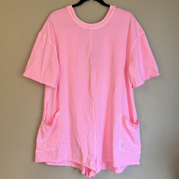 ❌SOLD!❌ NEW! FREE PEOPLE MOVEMENT MEDIUM Hot Shot Tee Romper PINK LEMONADE Short - Picture 3 of 17